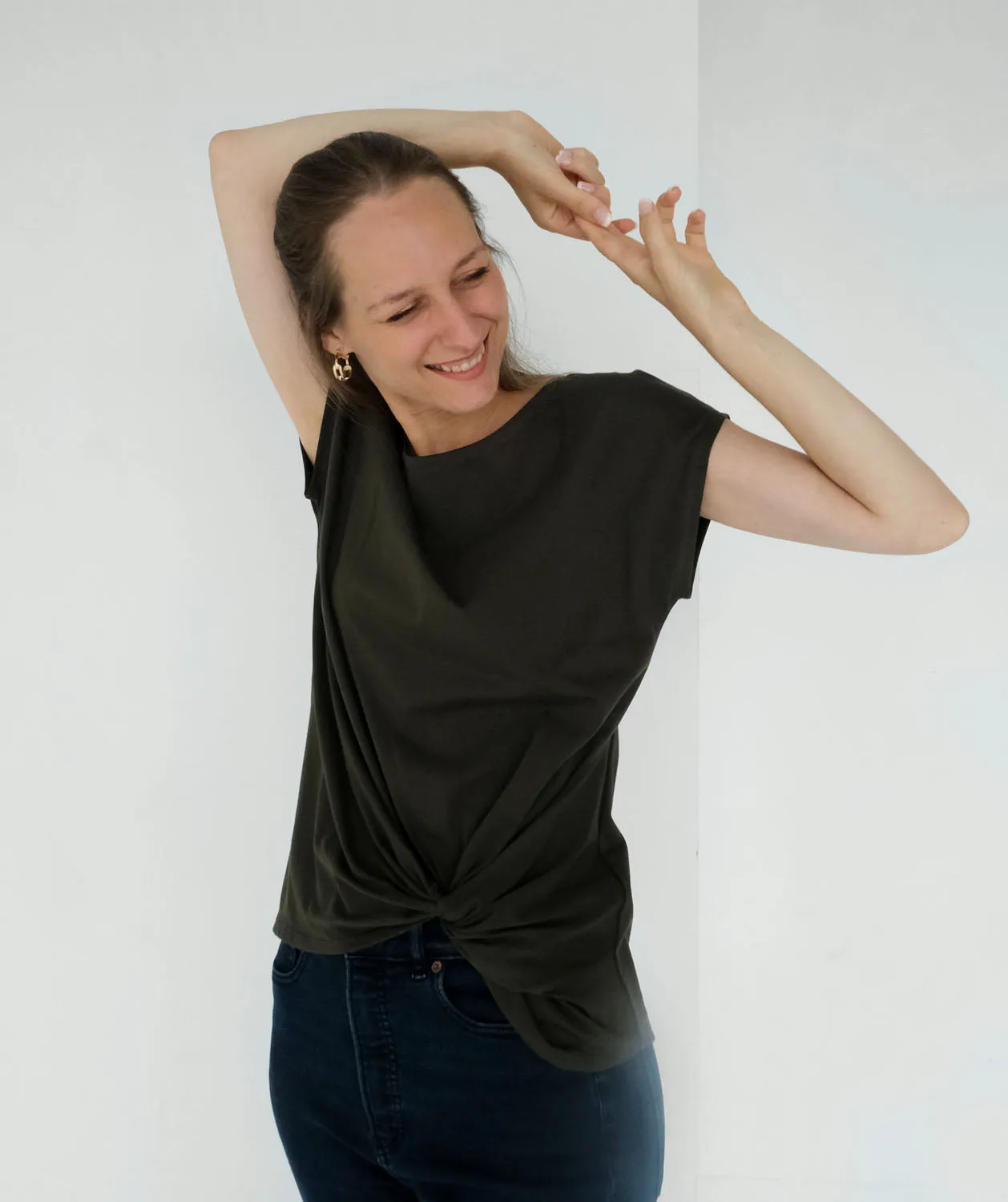 SITA tee in Dark Olive